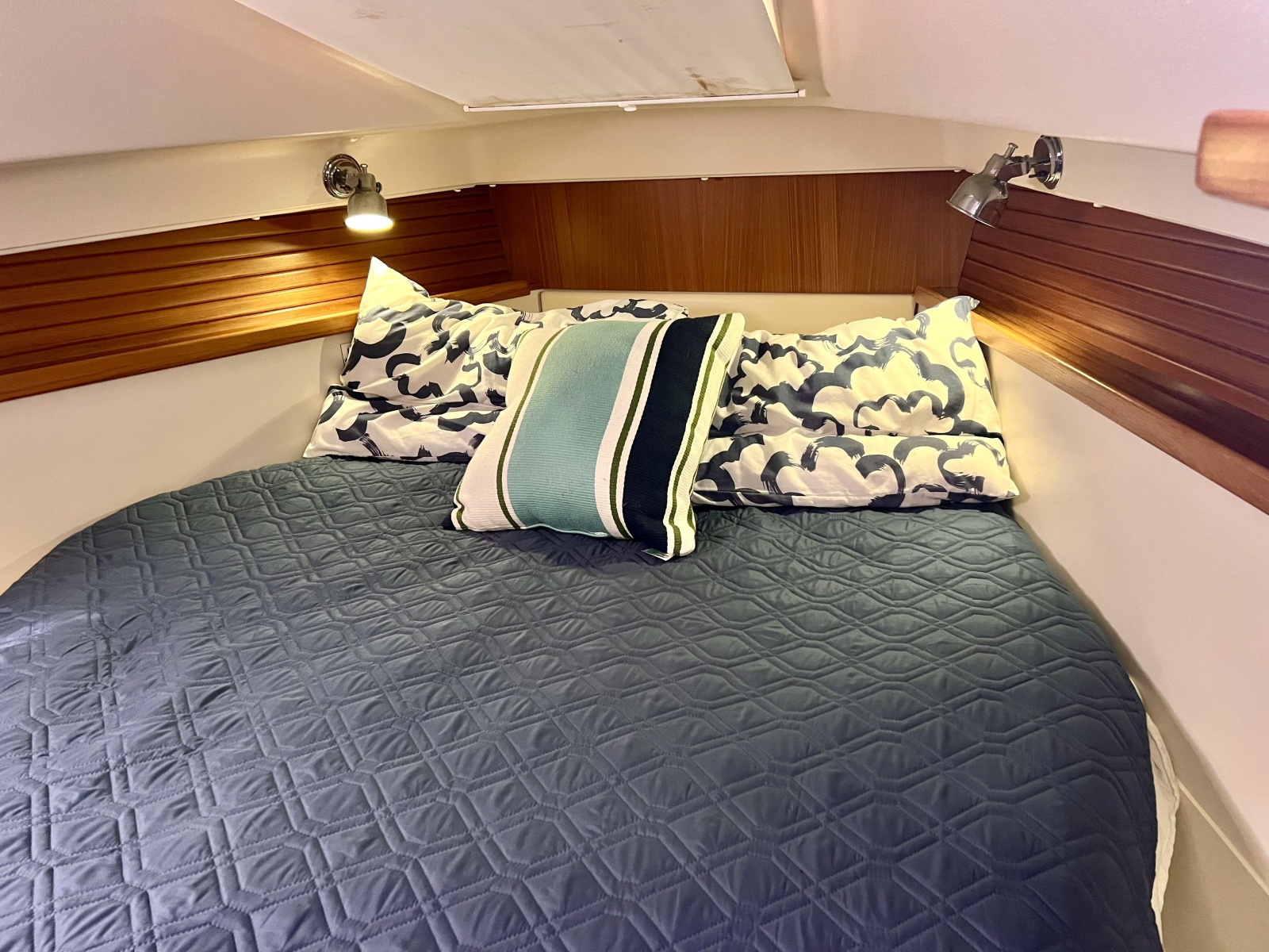 2011 Catalina 355