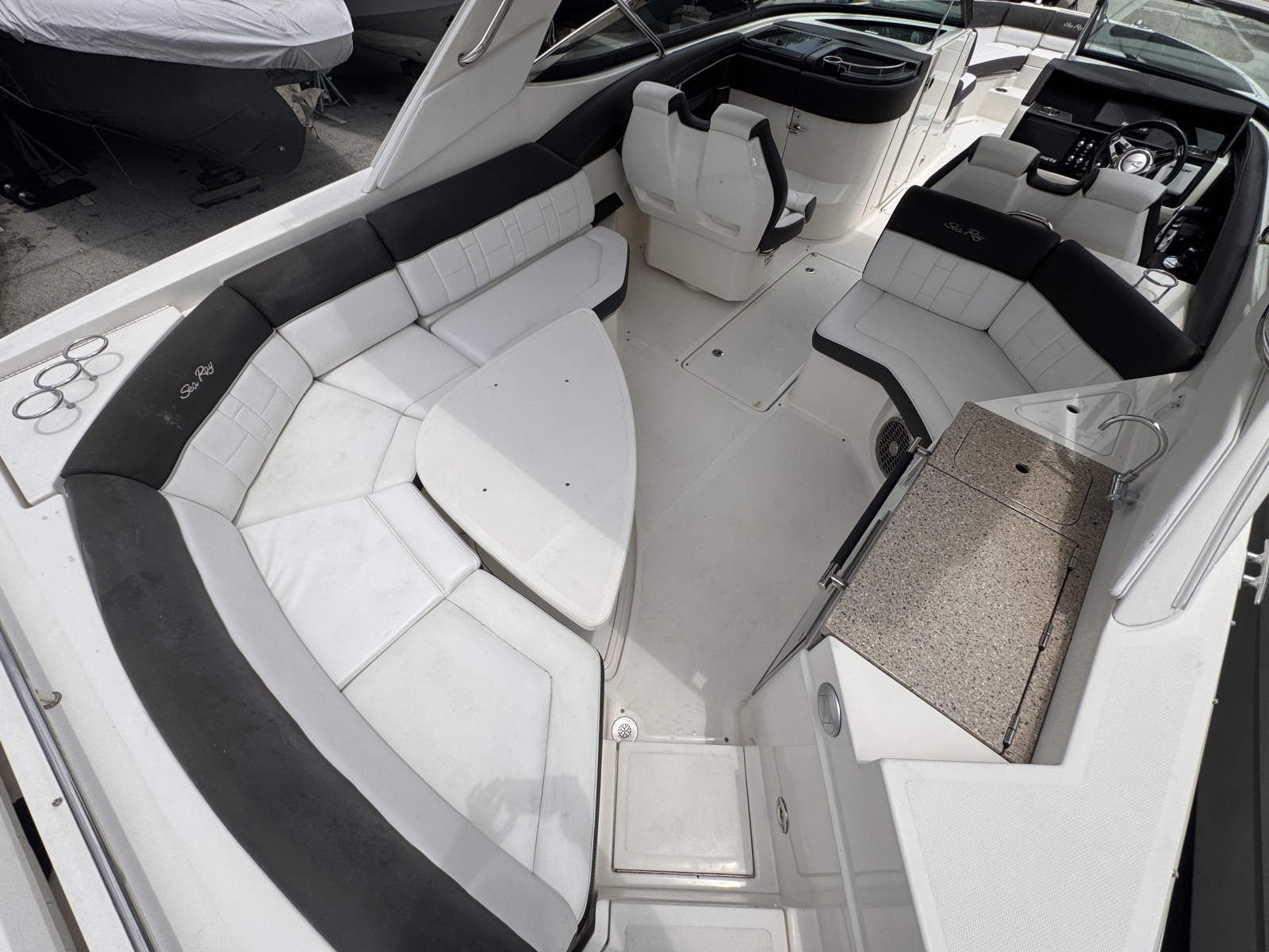 2016 Sea Ray 350 SLX
