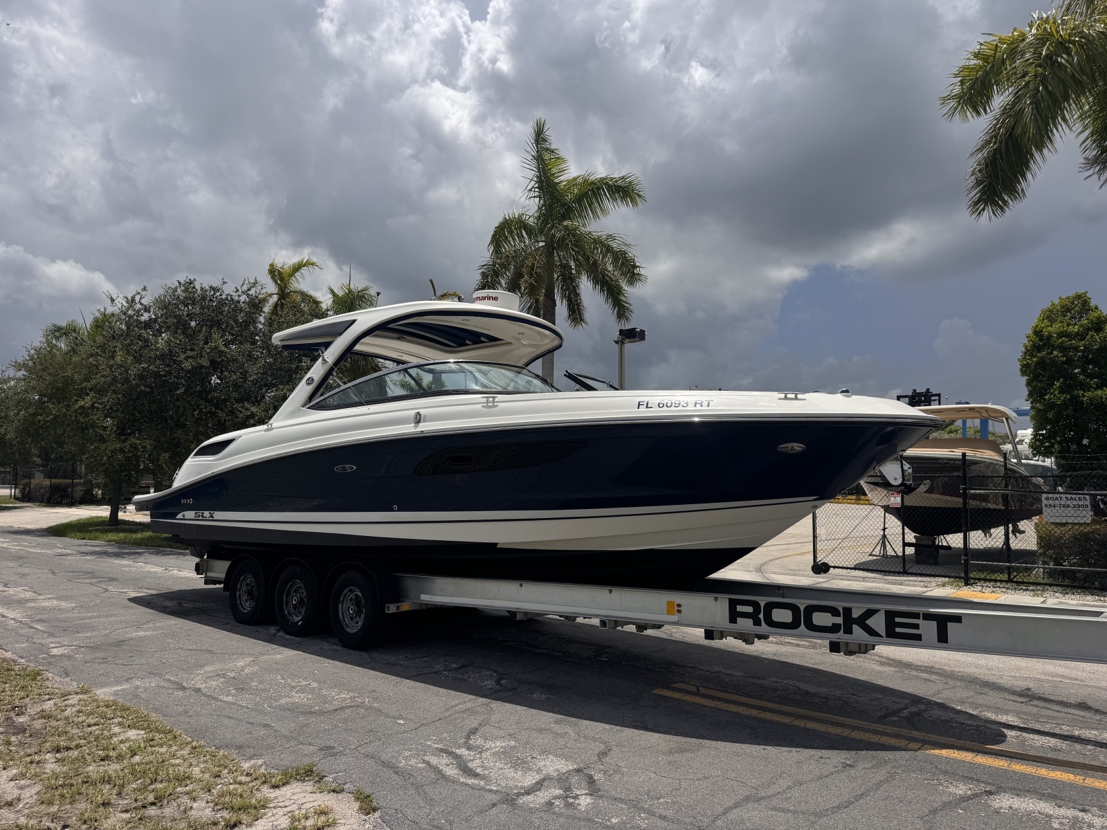 2016 Sea Ray 350 SLX