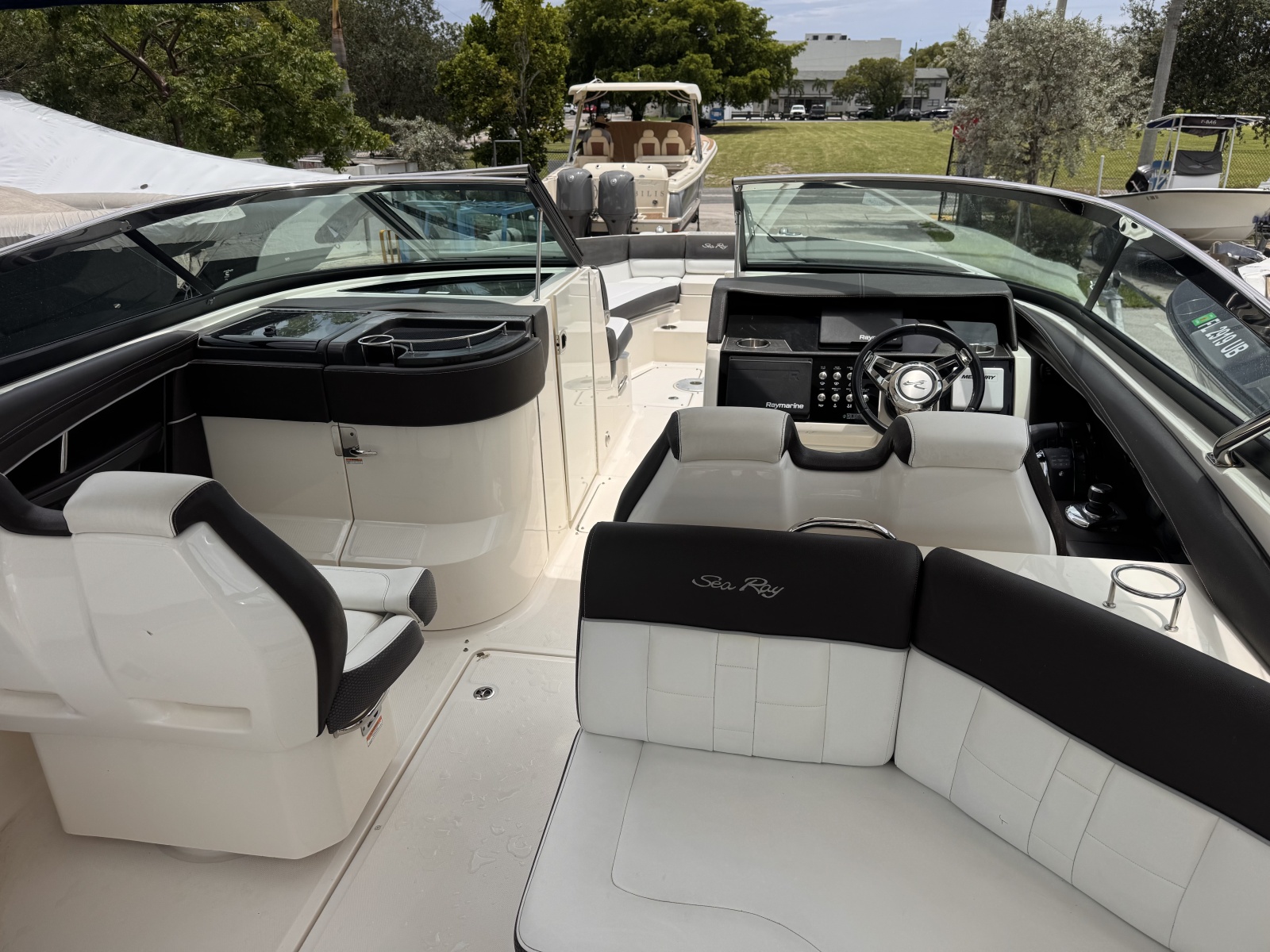 2016 Sea Ray 350 SLX