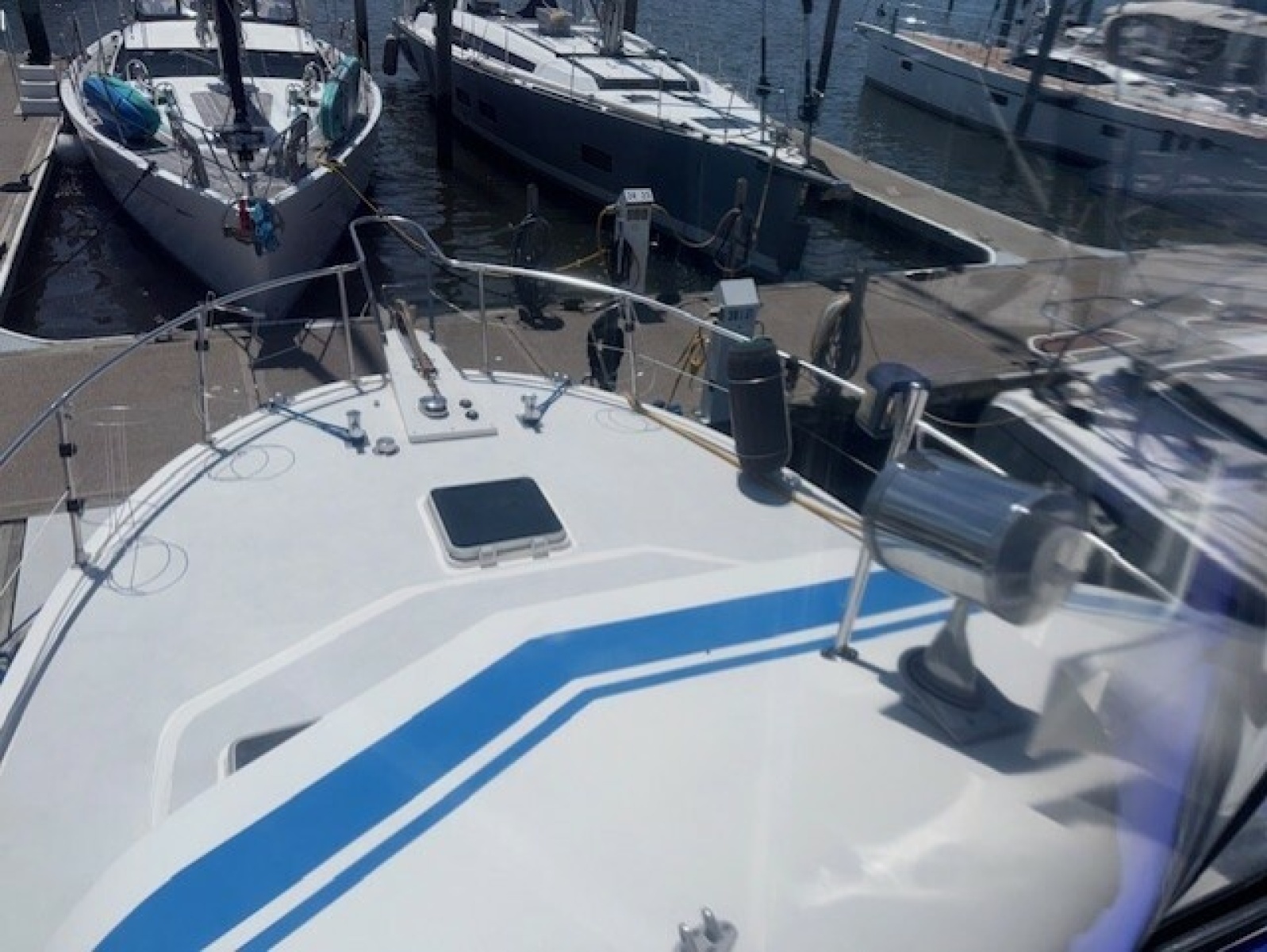 1990 Vista Sun Deck Trawler