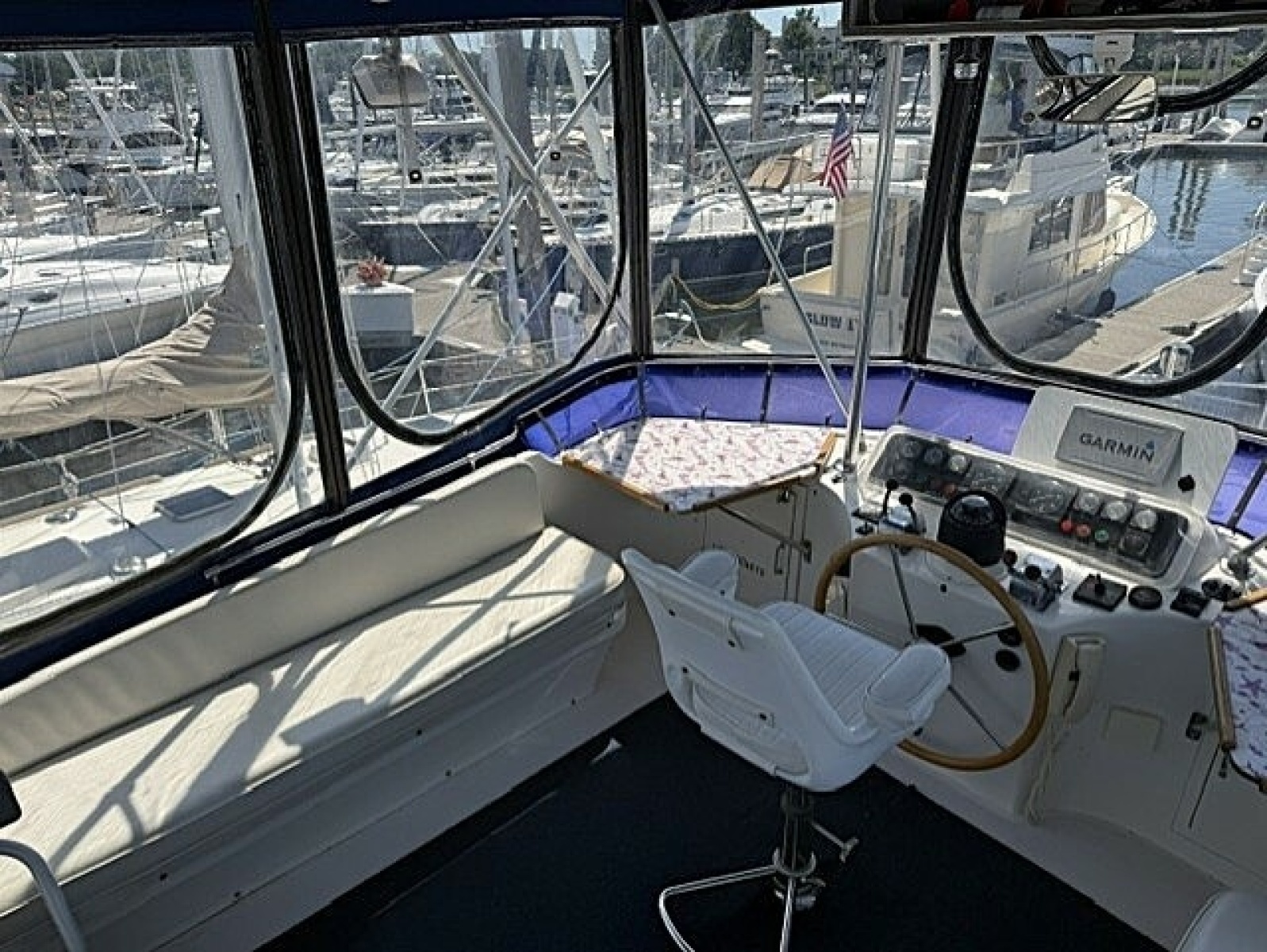 flybridge port side