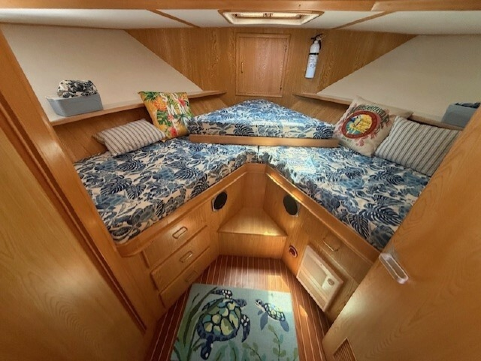 1990 Vista Sun Deck Trawler
