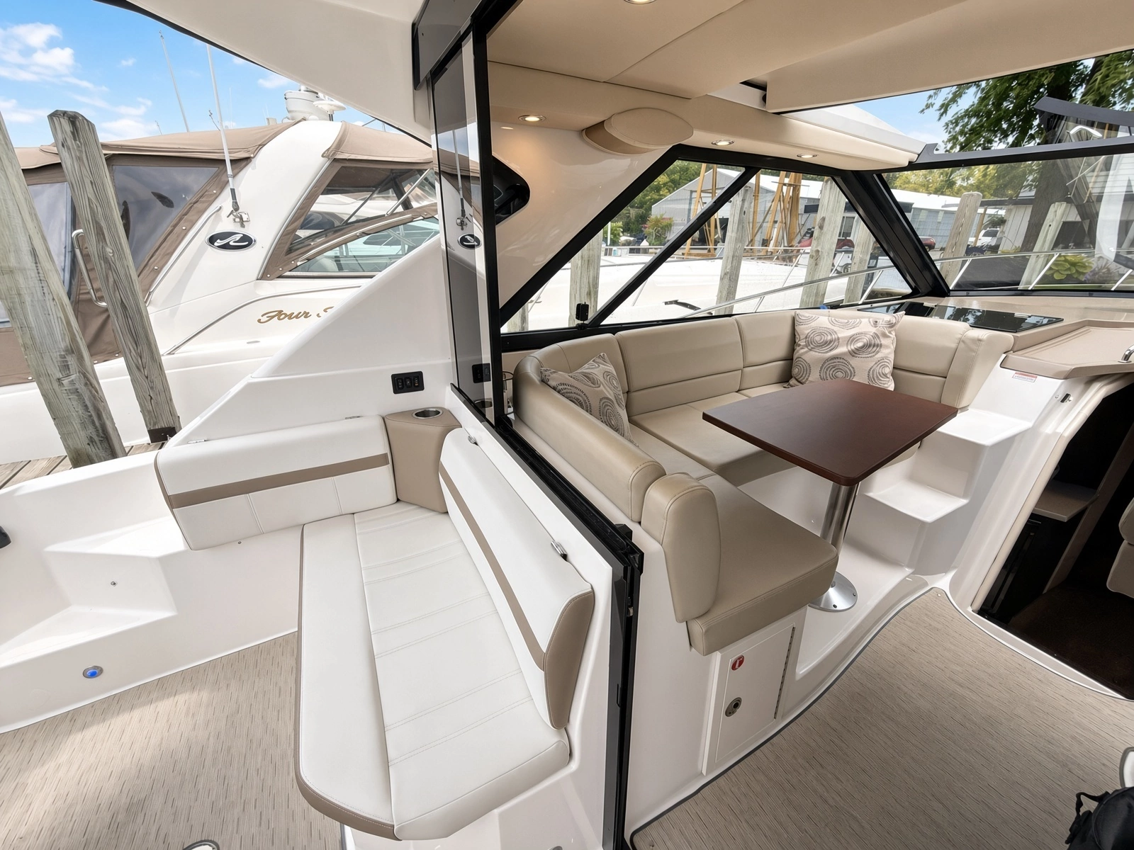2016 Regal 42 Sport Coupe