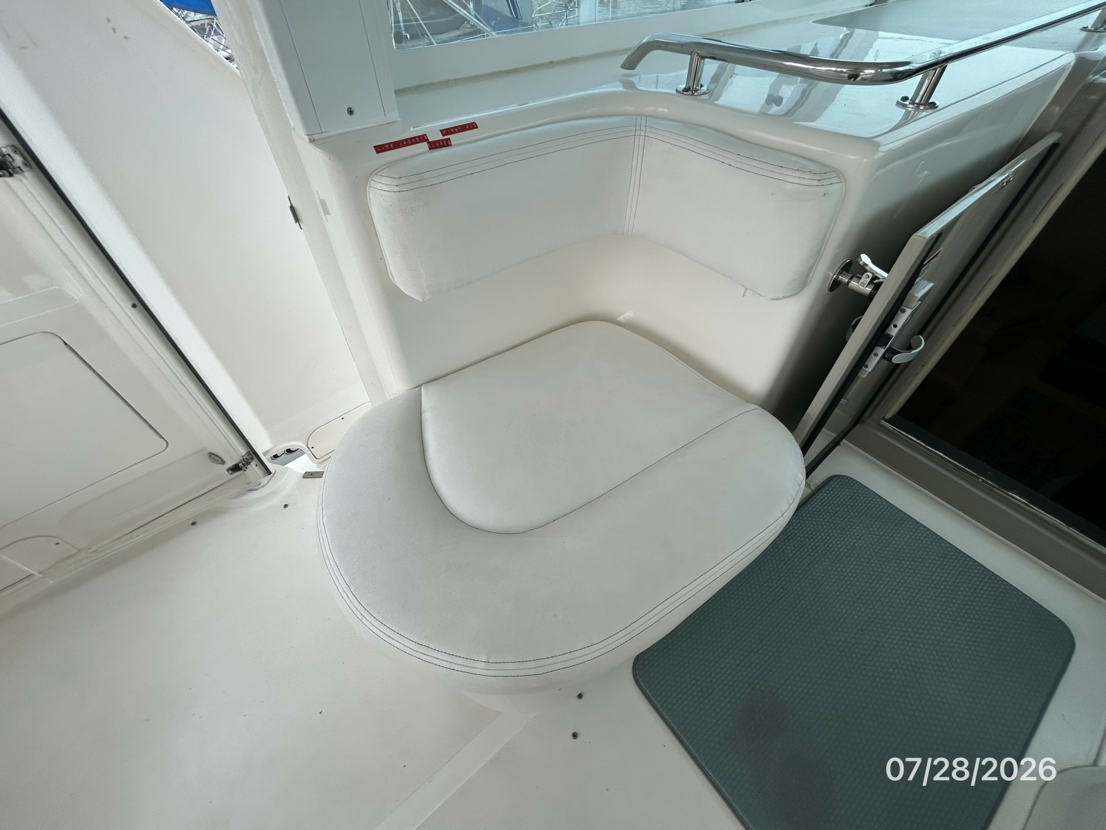 40' Sea Ray sundeck port seating