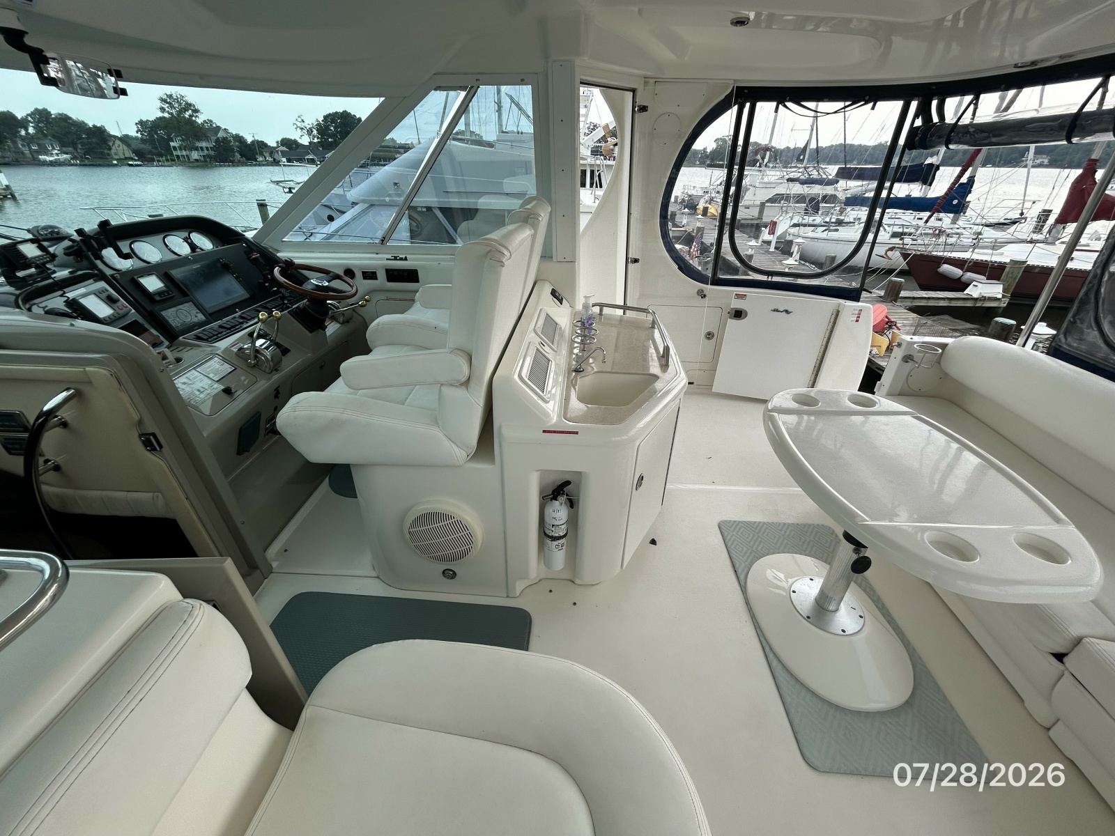 40' Sea Ray uper deck starboard