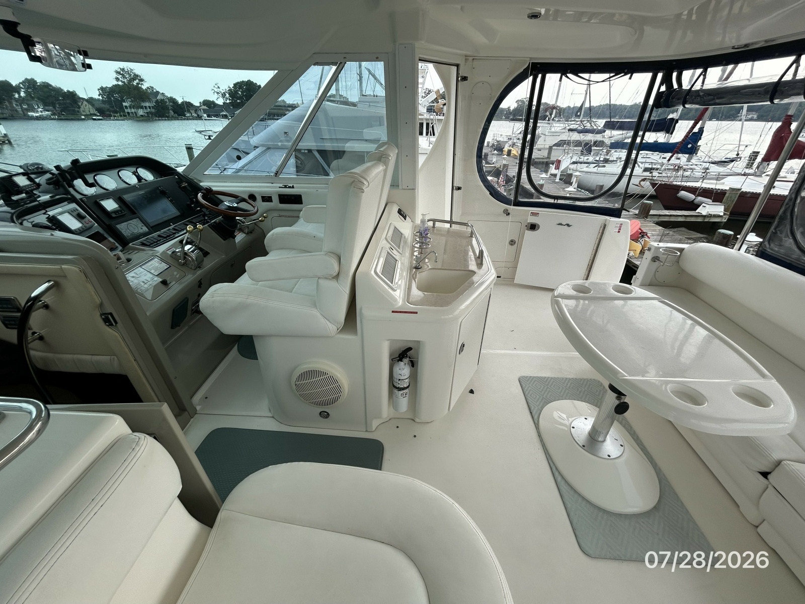 40' Sea Ray uper deck starboard