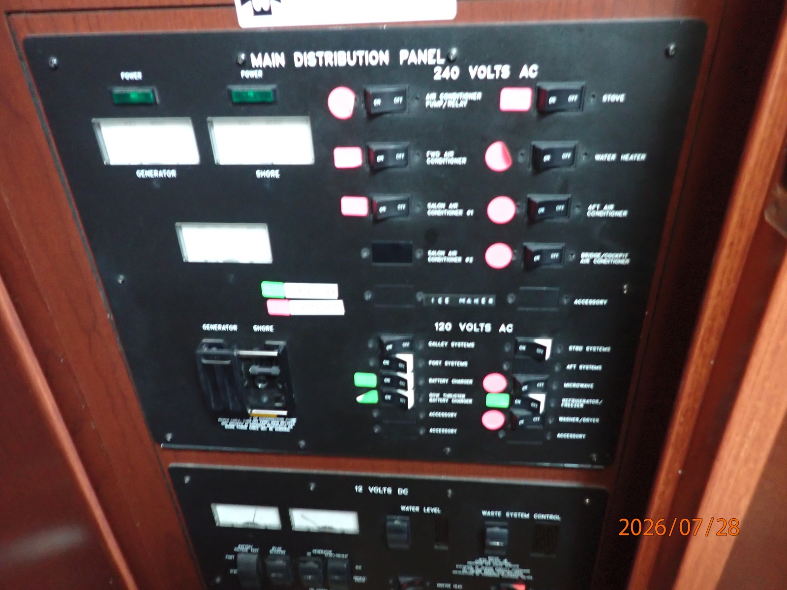 40' Sea Ray electrical panel1