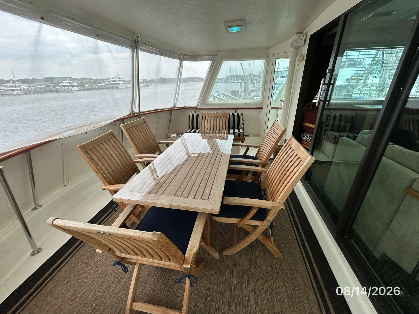 54' Hatteras aftdeck port