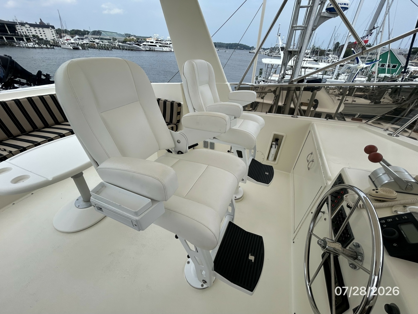 54' Hatteras flybridge helmseats