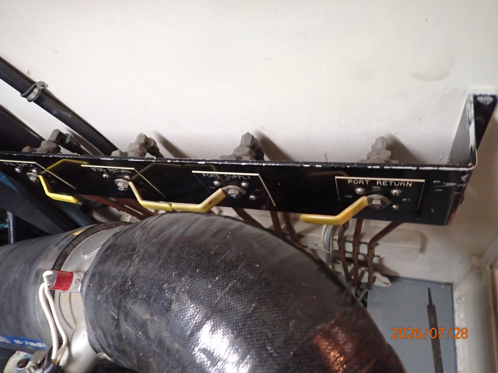 54' Hatteras fuel manifold