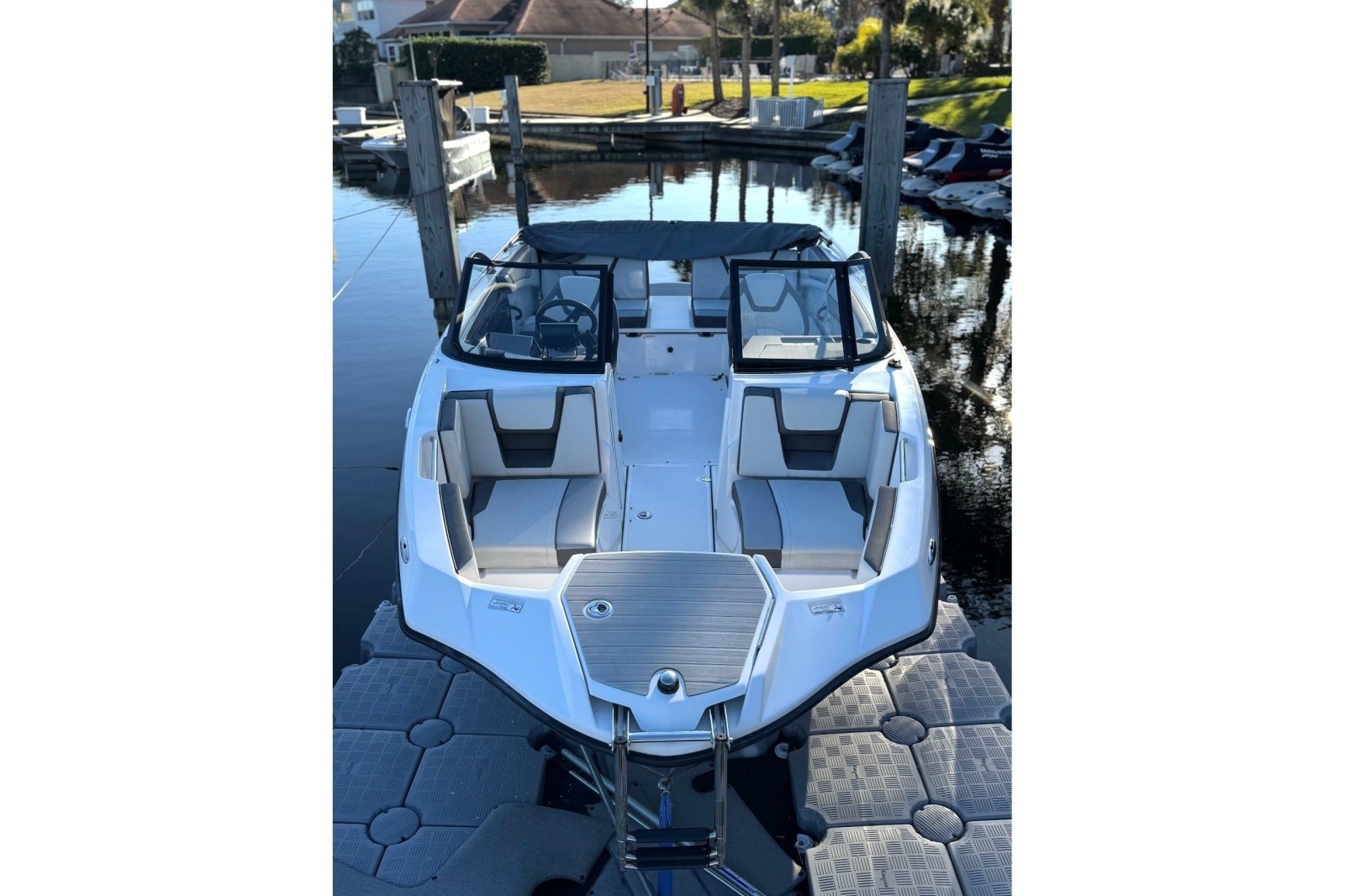 2023 Yamaha Boats SX220