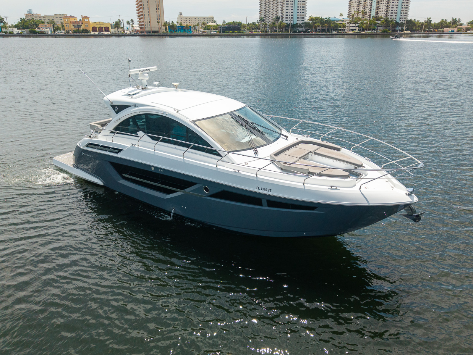 2023 Cruisers Yachts 50 C