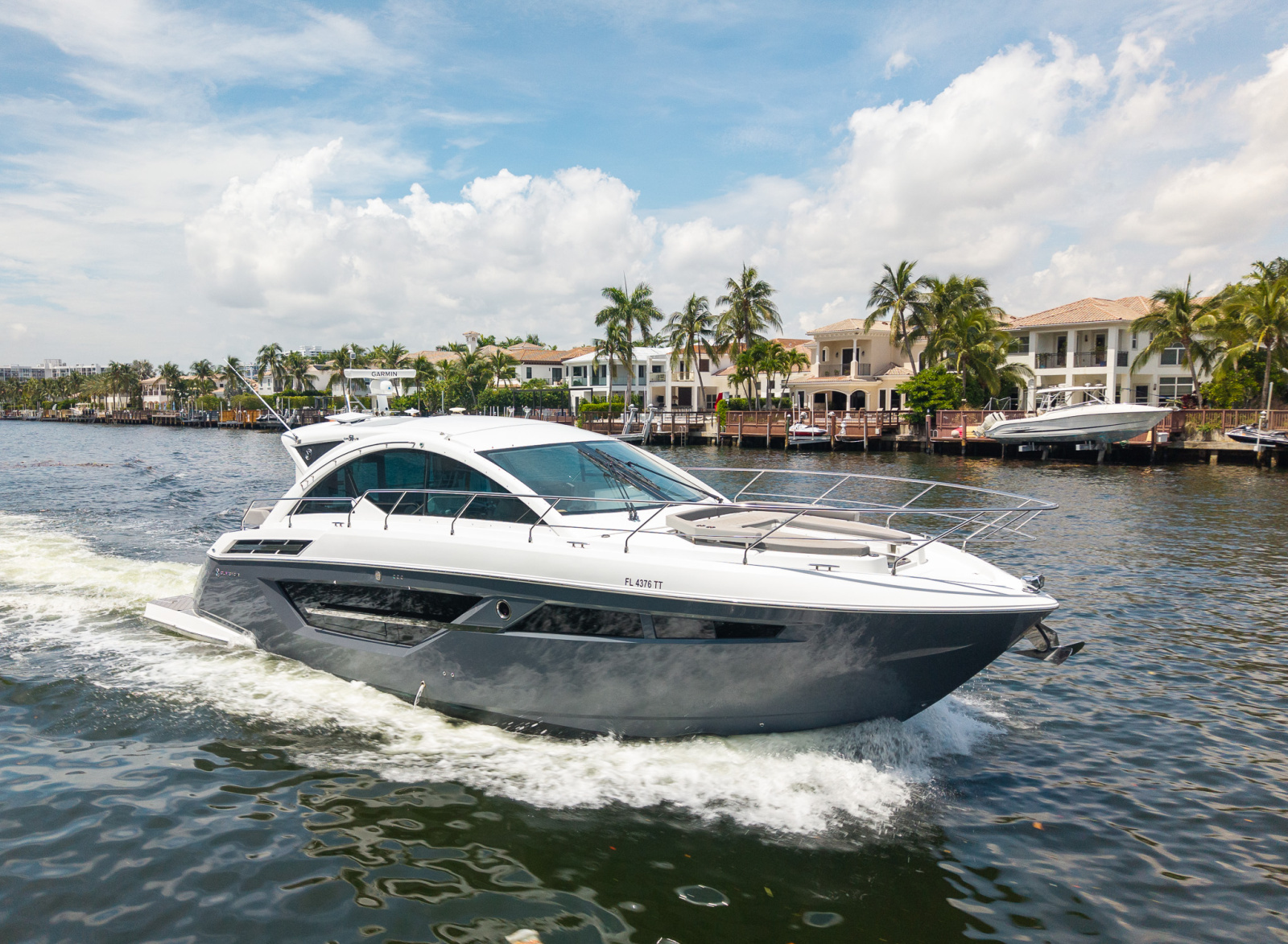 2023 Cruisers Yachts 50 C