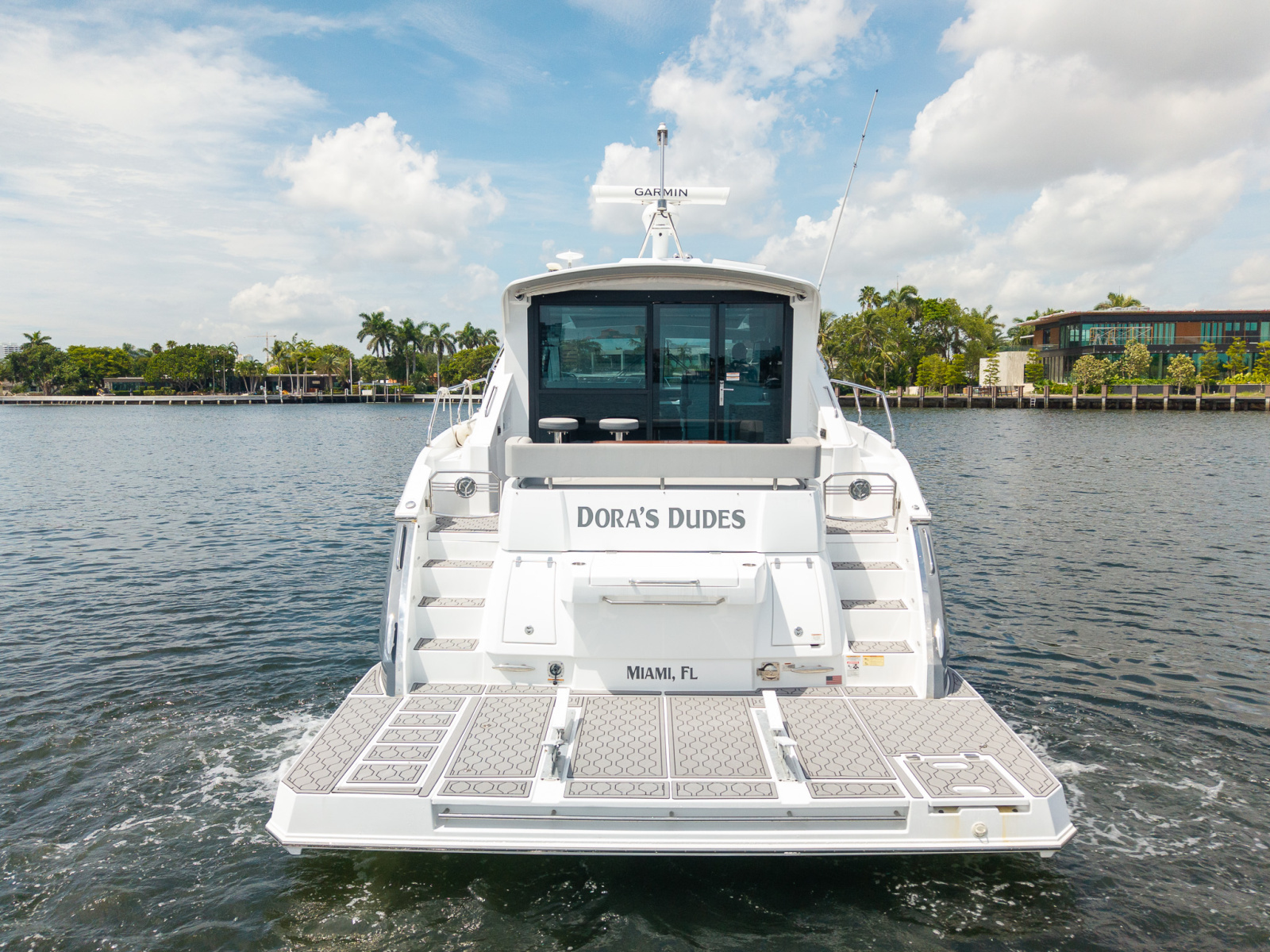 2023 Cruisers Yachts 50 C
