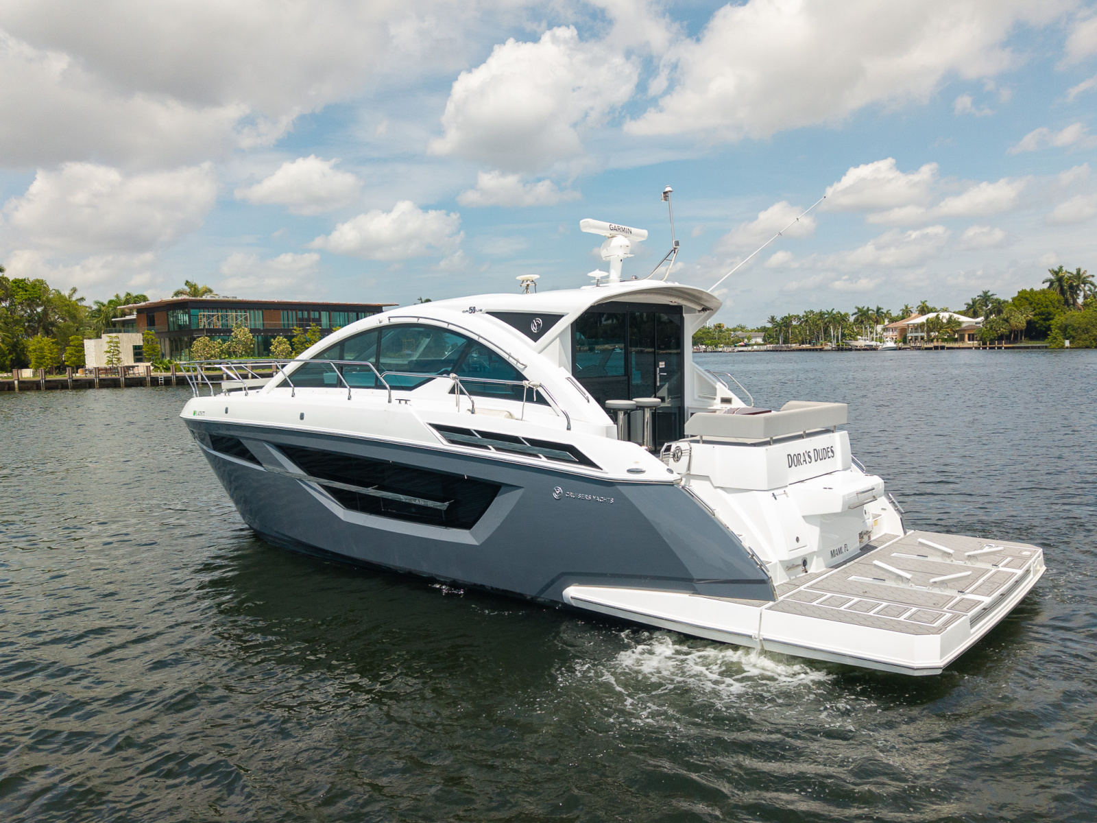 2023 Cruisers Yachts 50 C
