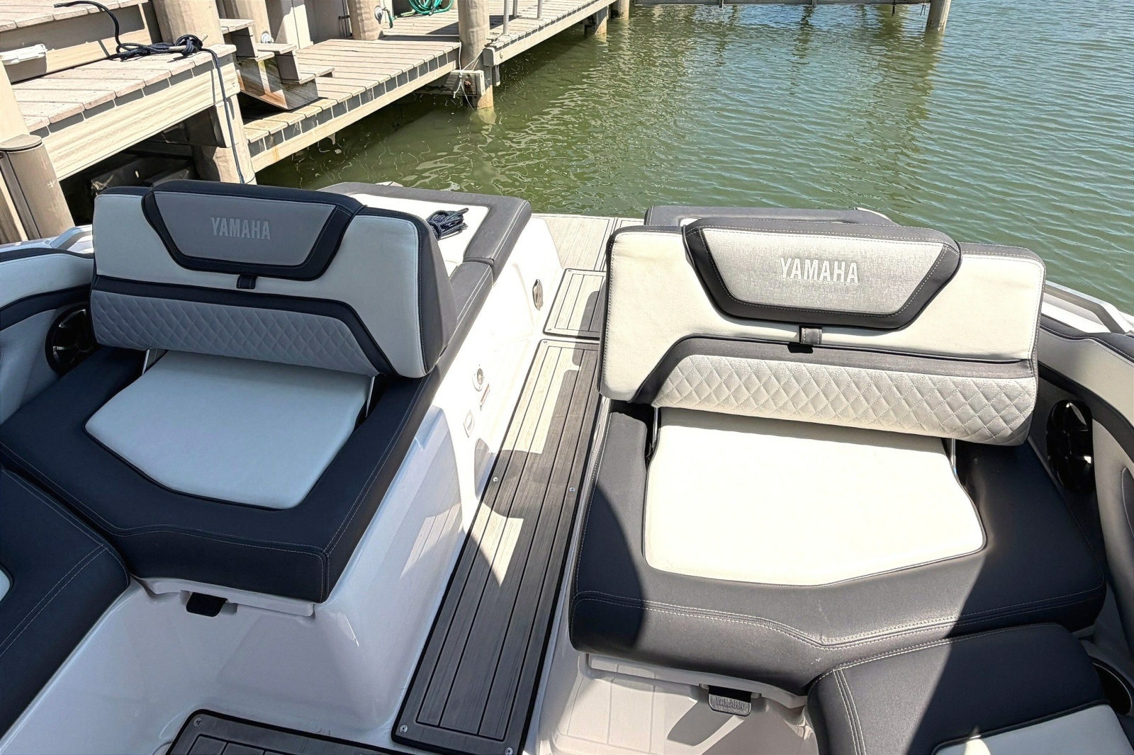 2023 Yamaha Boats 275SE