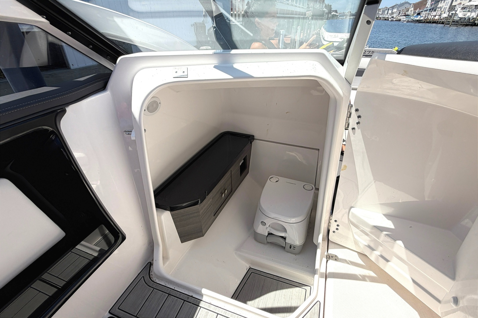 2023 Yamaha Boats 275SE
