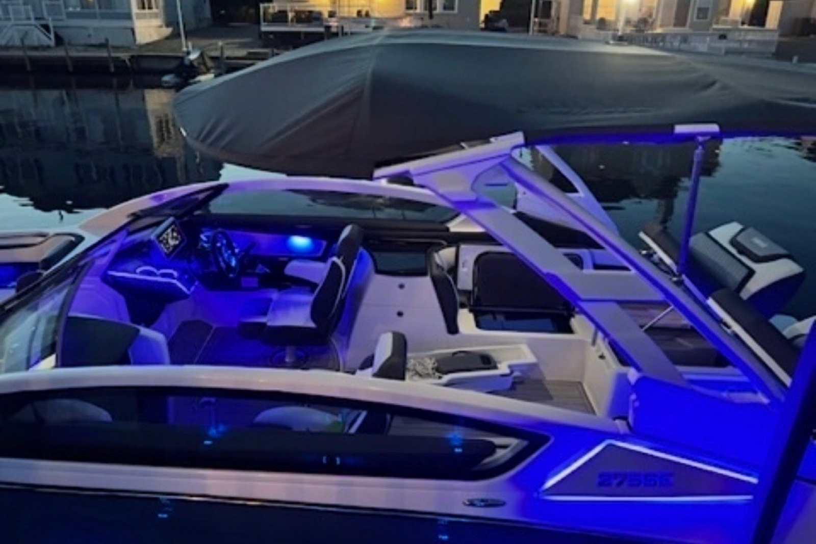 2023 Yamaha Boats 275SE