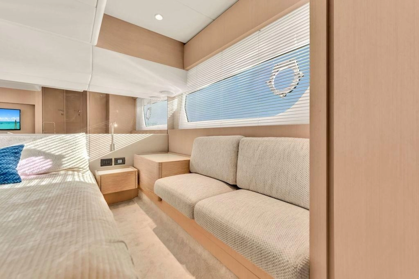 2021 Ferretti Yachts 500