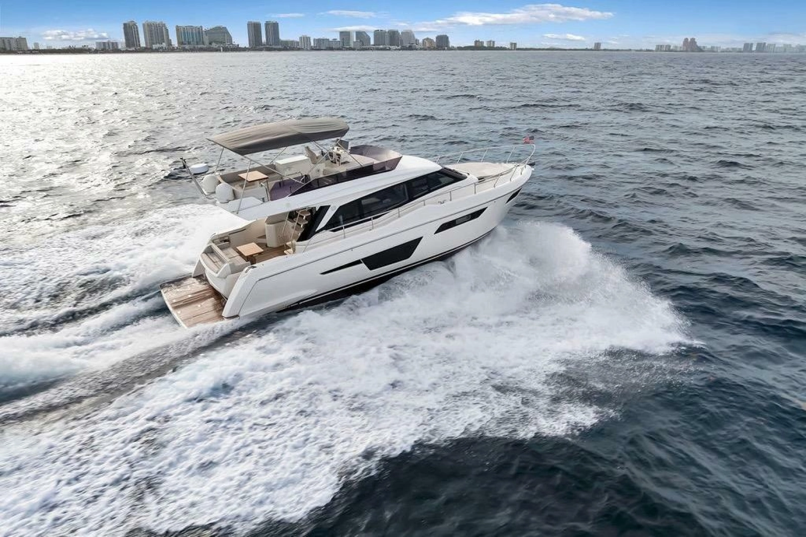 2021 Ferretti Yachts 500