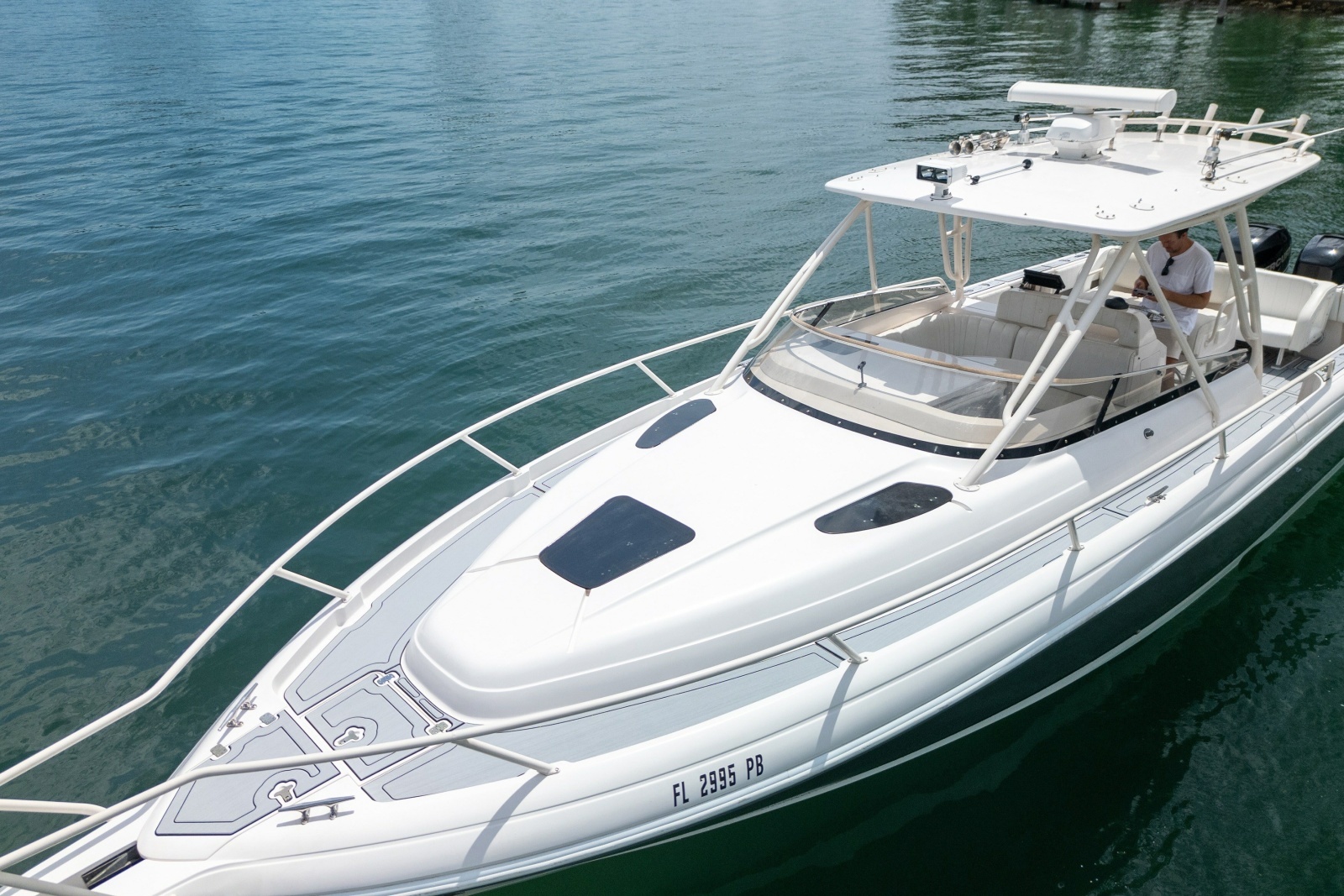 2006 Intrepid 348 Walkaround
