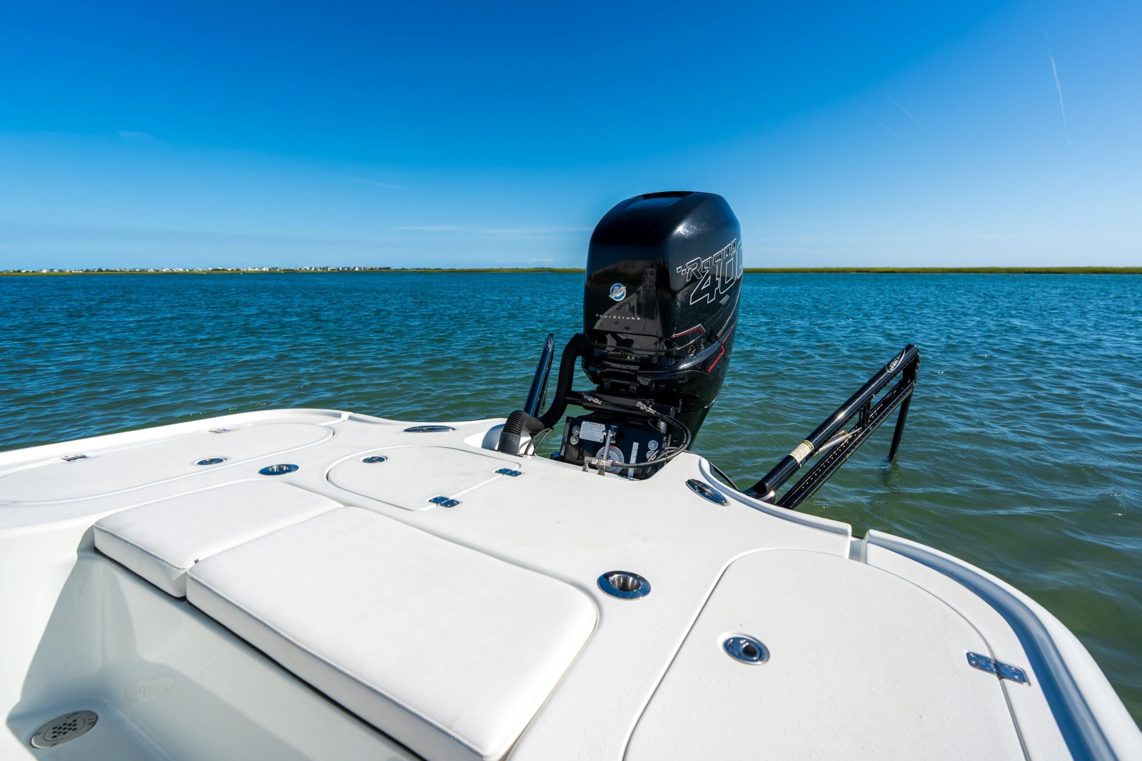 2013 Yellowfin 24 Bay