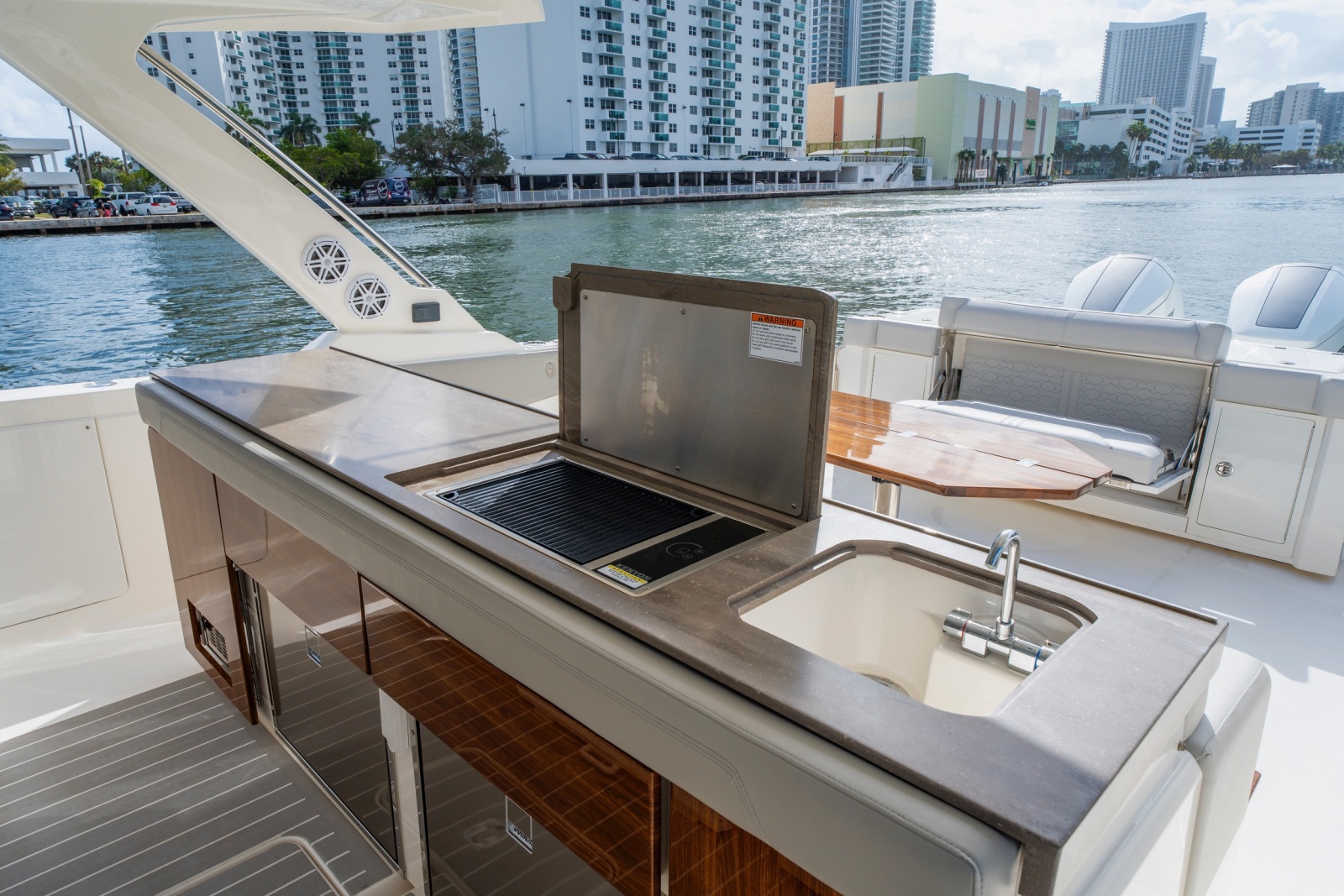 2024 Tiara Yachts 43 LS