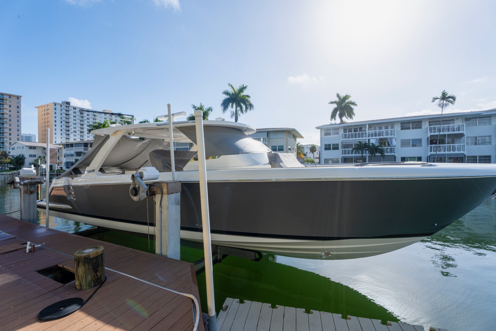 2024 Tiara Yachts 43 LS