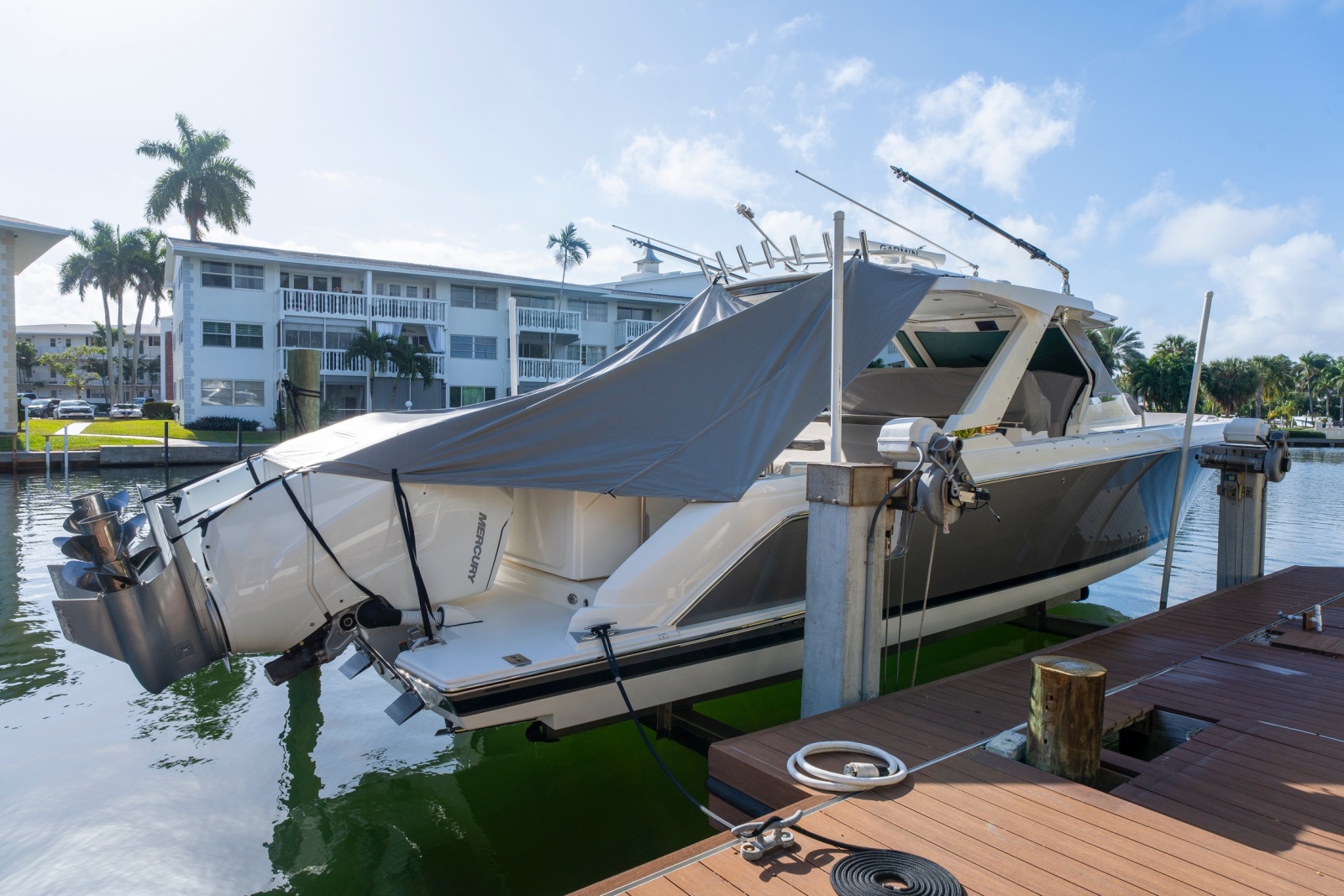 2024 Tiara Yachts 43 LS