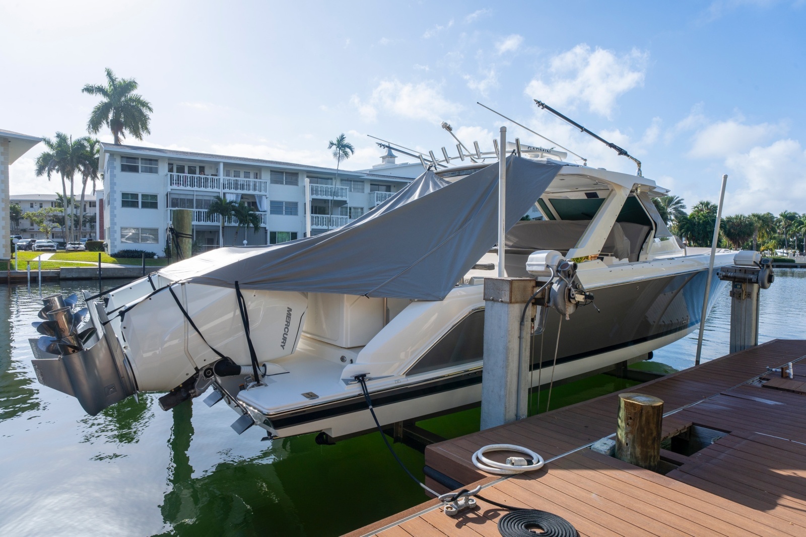 2024 Tiara Yachts 43 LS