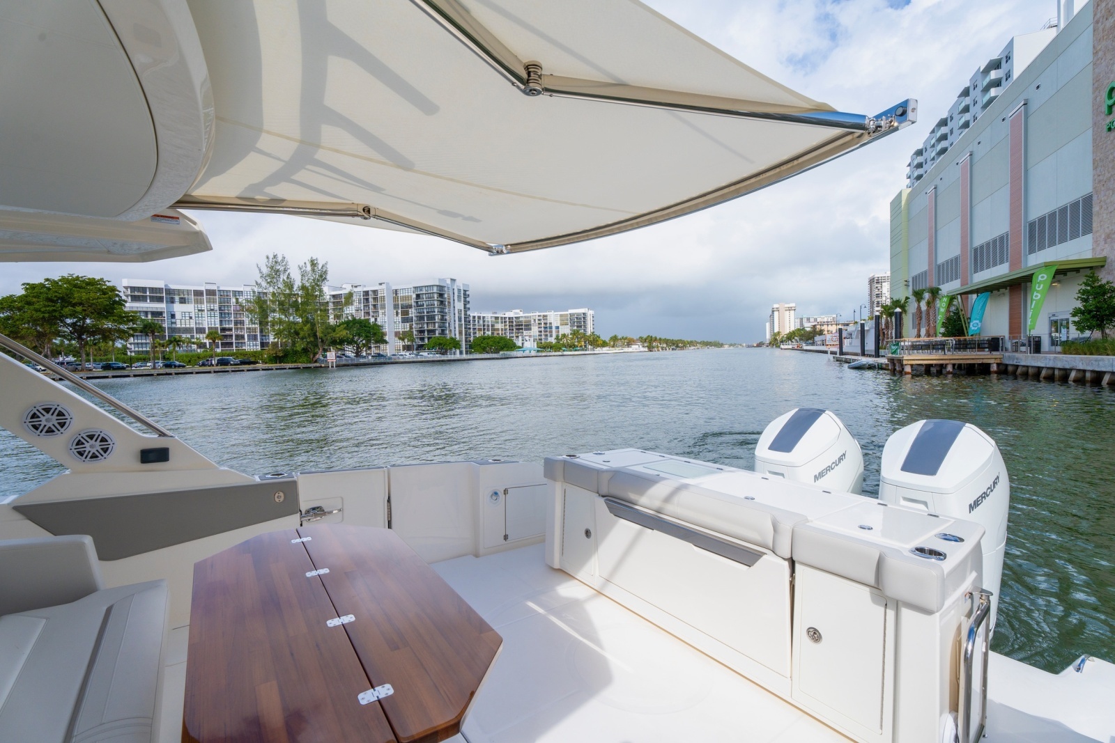 2024 Tiara Yachts 43 LS