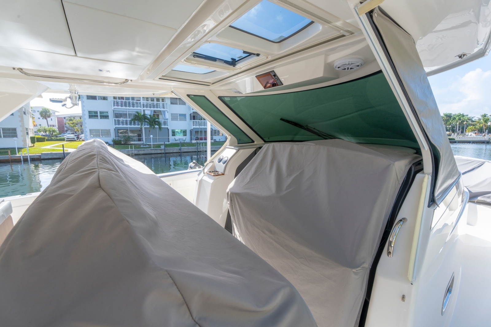 2024 Tiara Yachts 43 LS