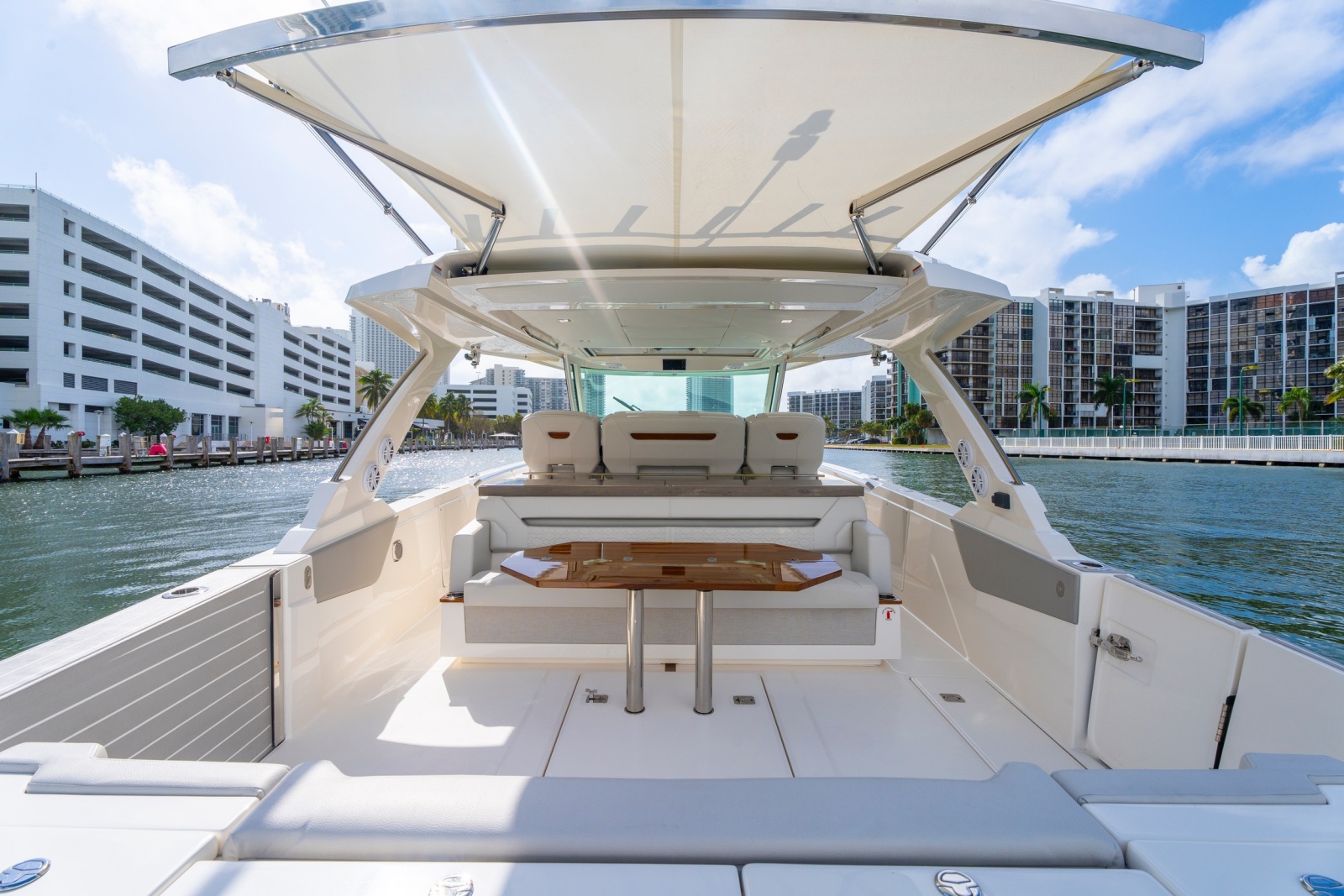 2024 Tiara Yachts 43 LS