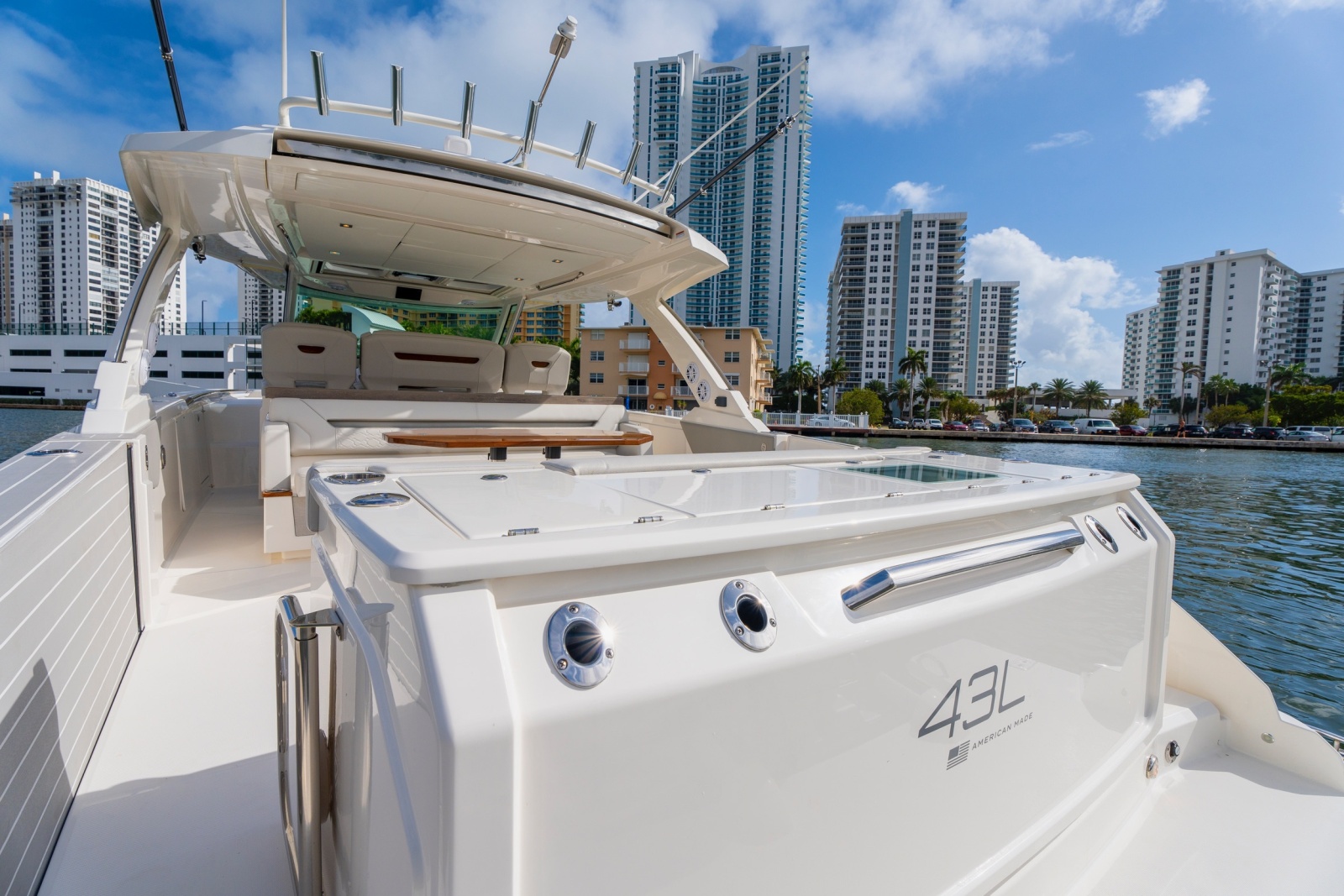 2024 Tiara Yachts 43 LS