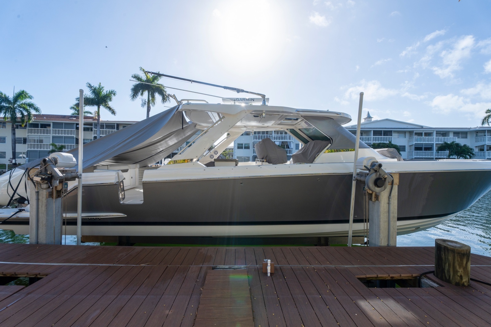 2024 Tiara Yachts 43 LS