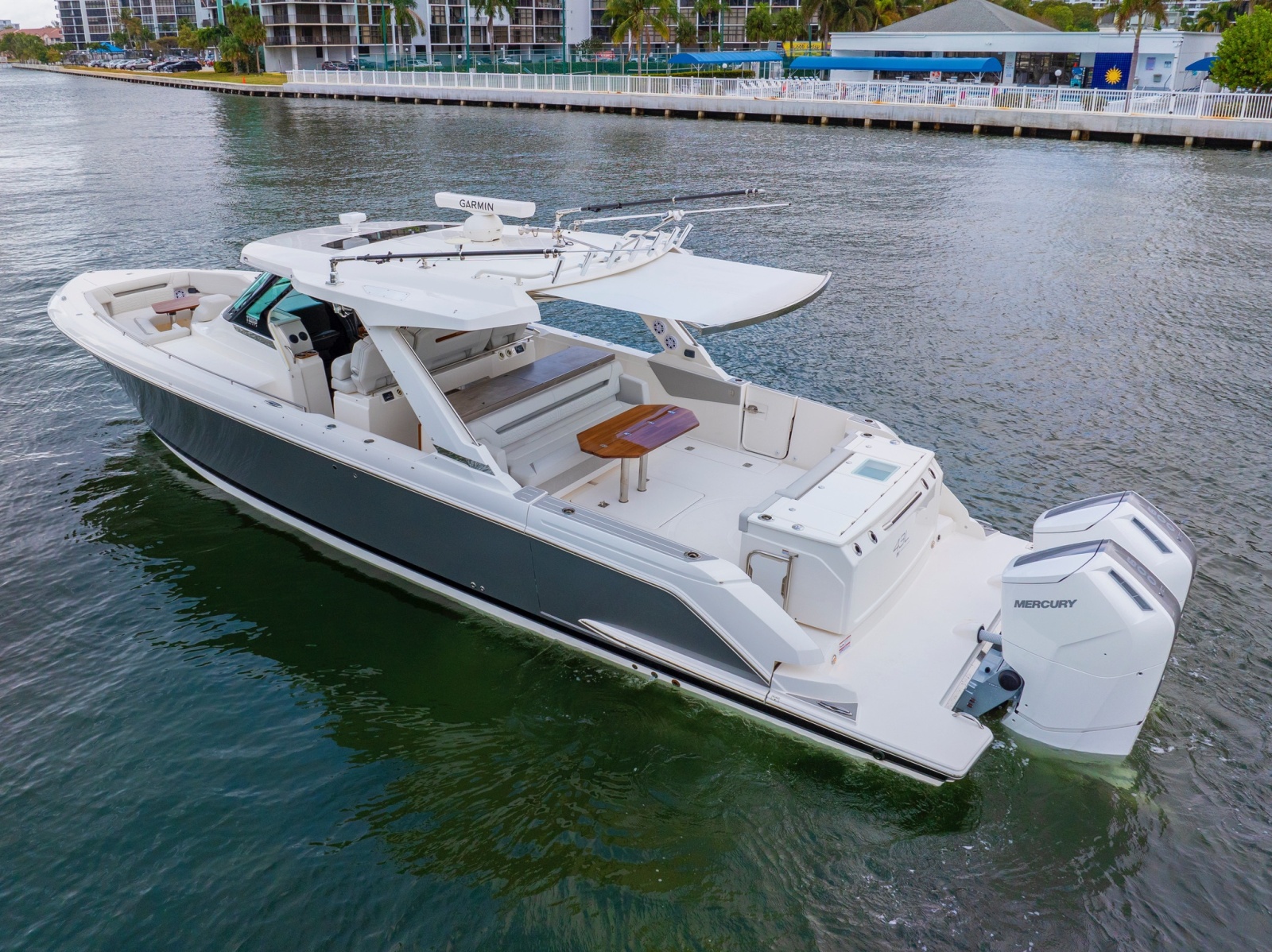 2024 Tiara Yachts 43 LS
