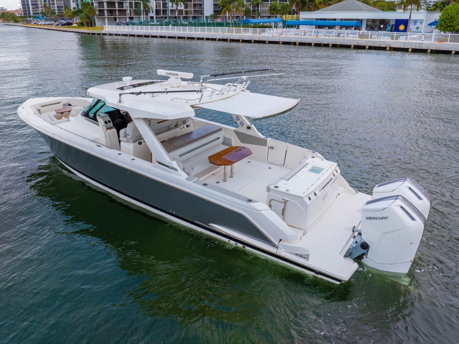 2024 Tiara Yachts 43 LS