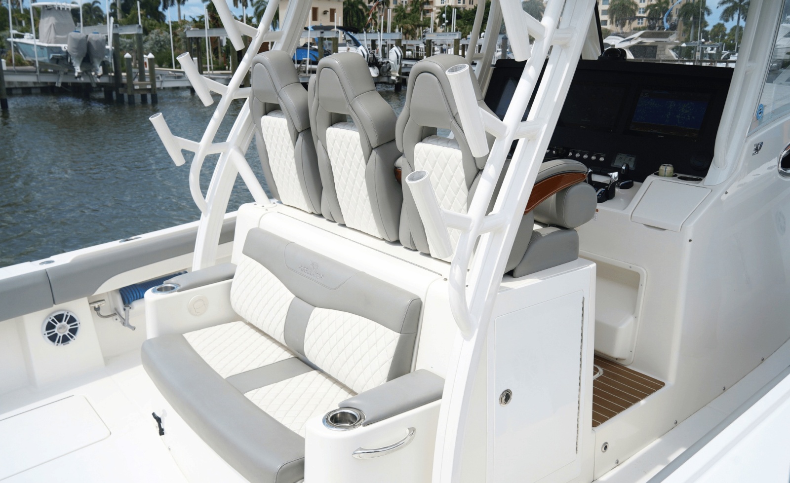 2024 Regulator 37