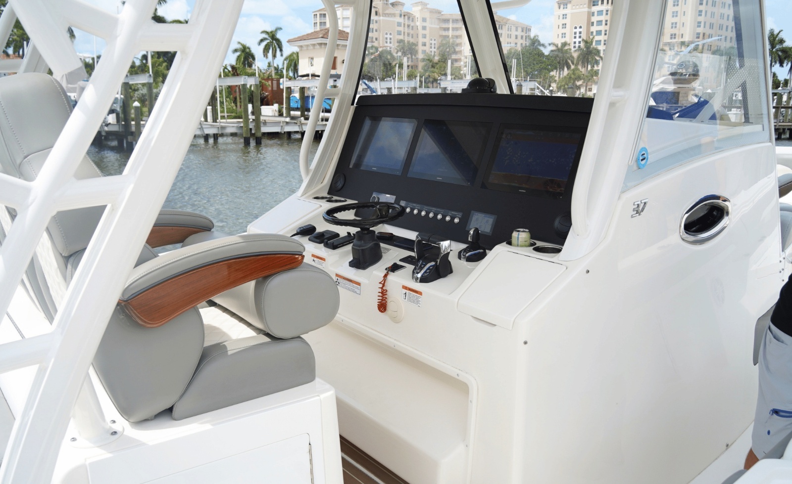 2024 Regulator 37