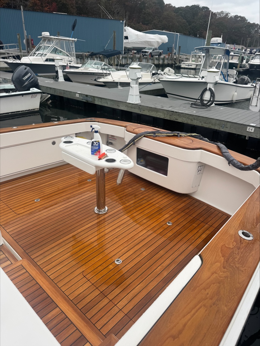 2021 Bertram 35 Flybridge