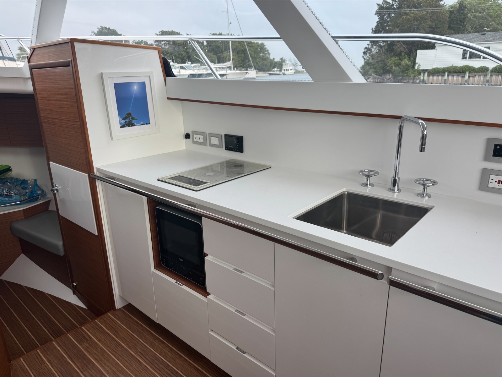 2021 Bertram 35 Flybridge