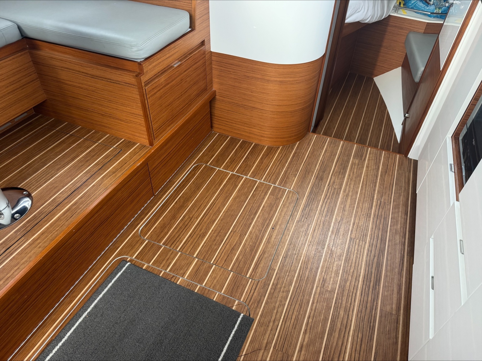2021 Bertram 35 Flybridge