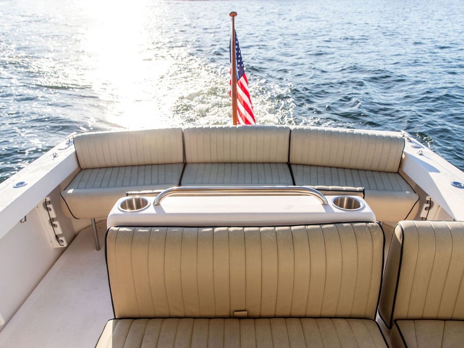 Aft Cockpit Settee