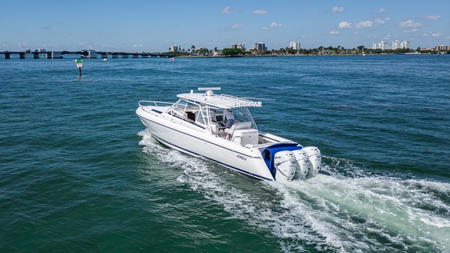 2014 Intrepid 400 Cuddy