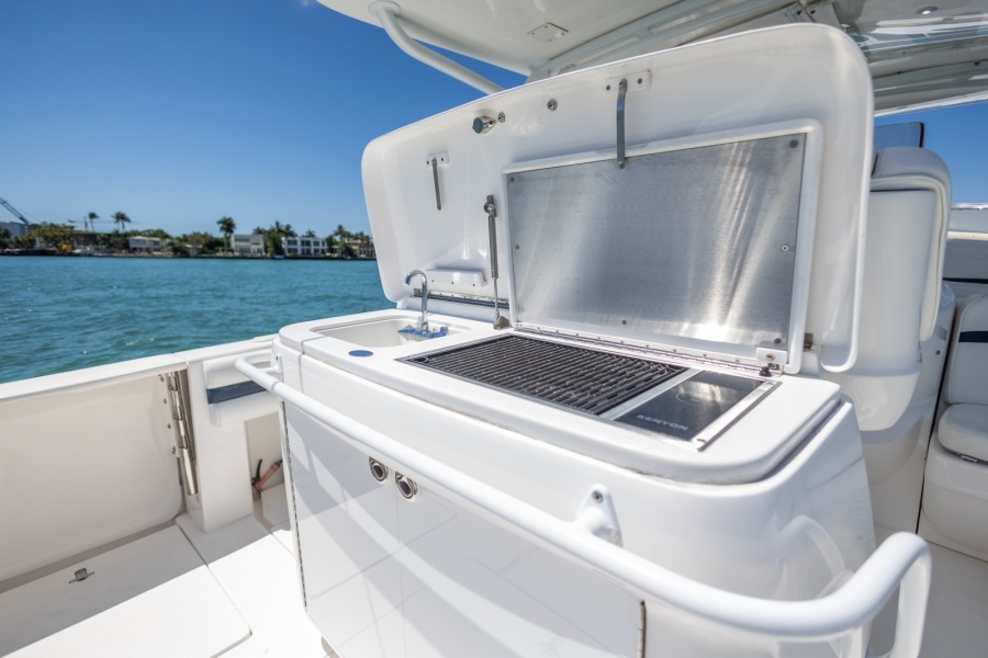 2014 Intrepid 400 Cuddy