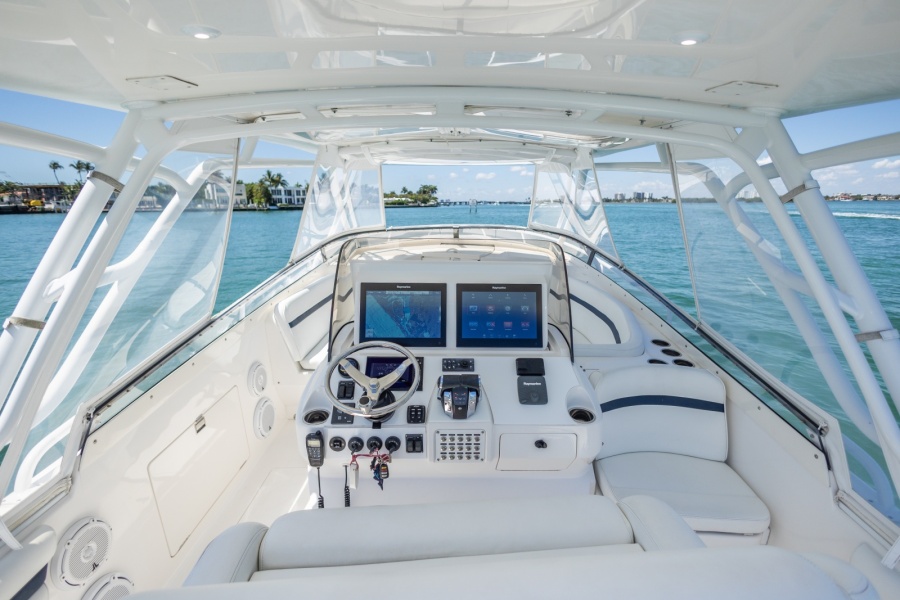 2014 Intrepid 400 Cuddy