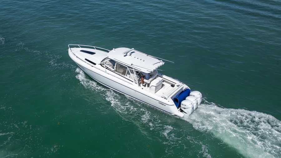 2014 Intrepid 400 Cuddy