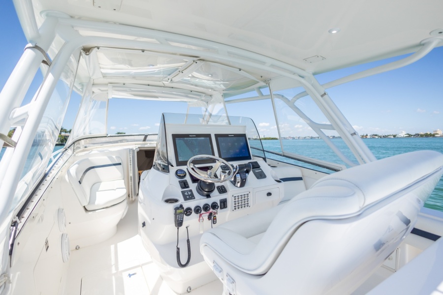 2014 Intrepid 400 Cuddy