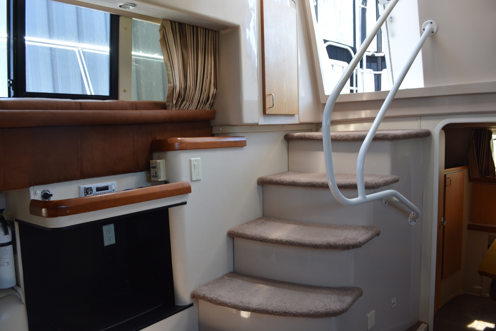 1995 Mainship 37 Motor Yacht